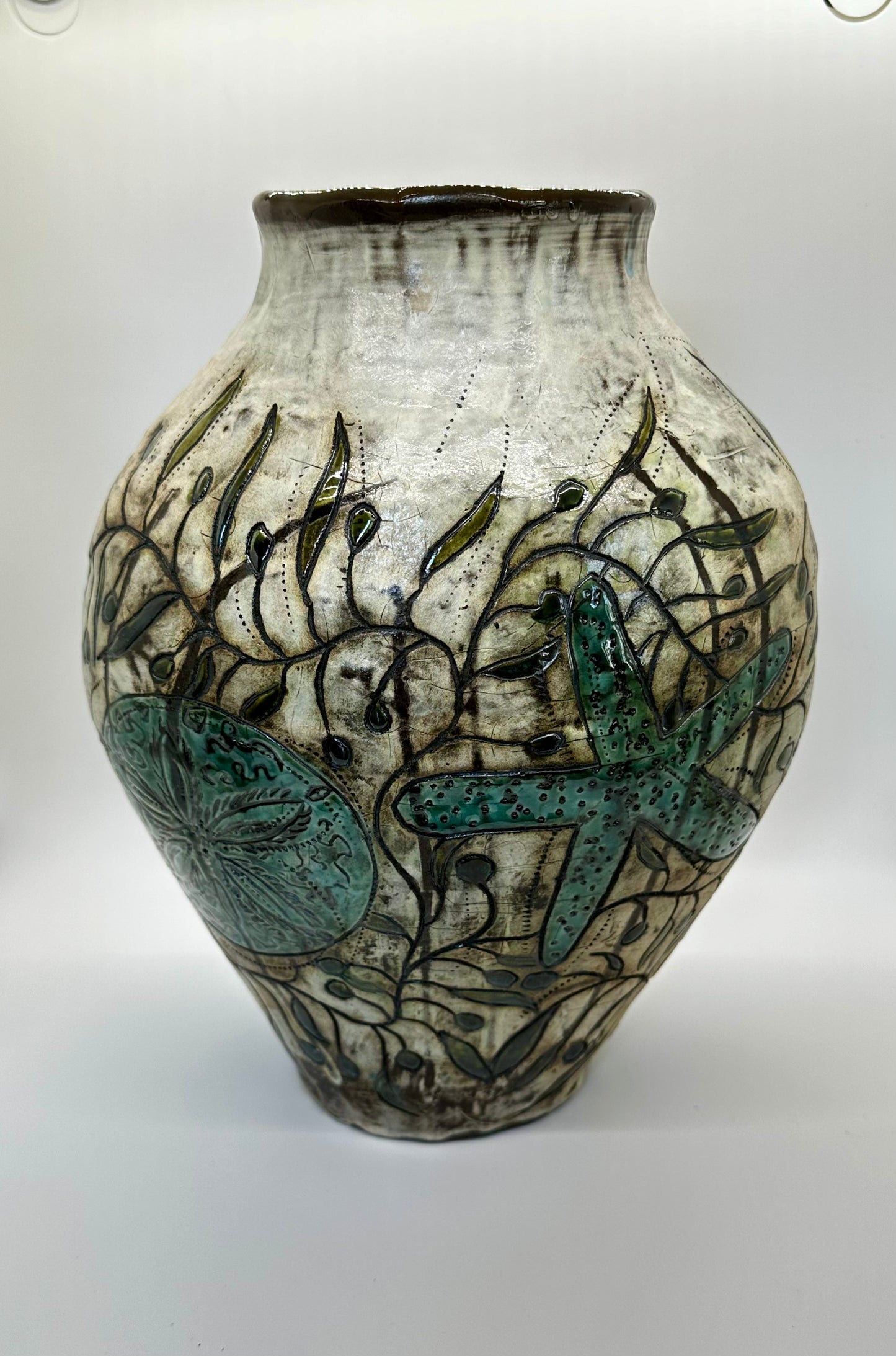 Black Stoneware Seashell Vase