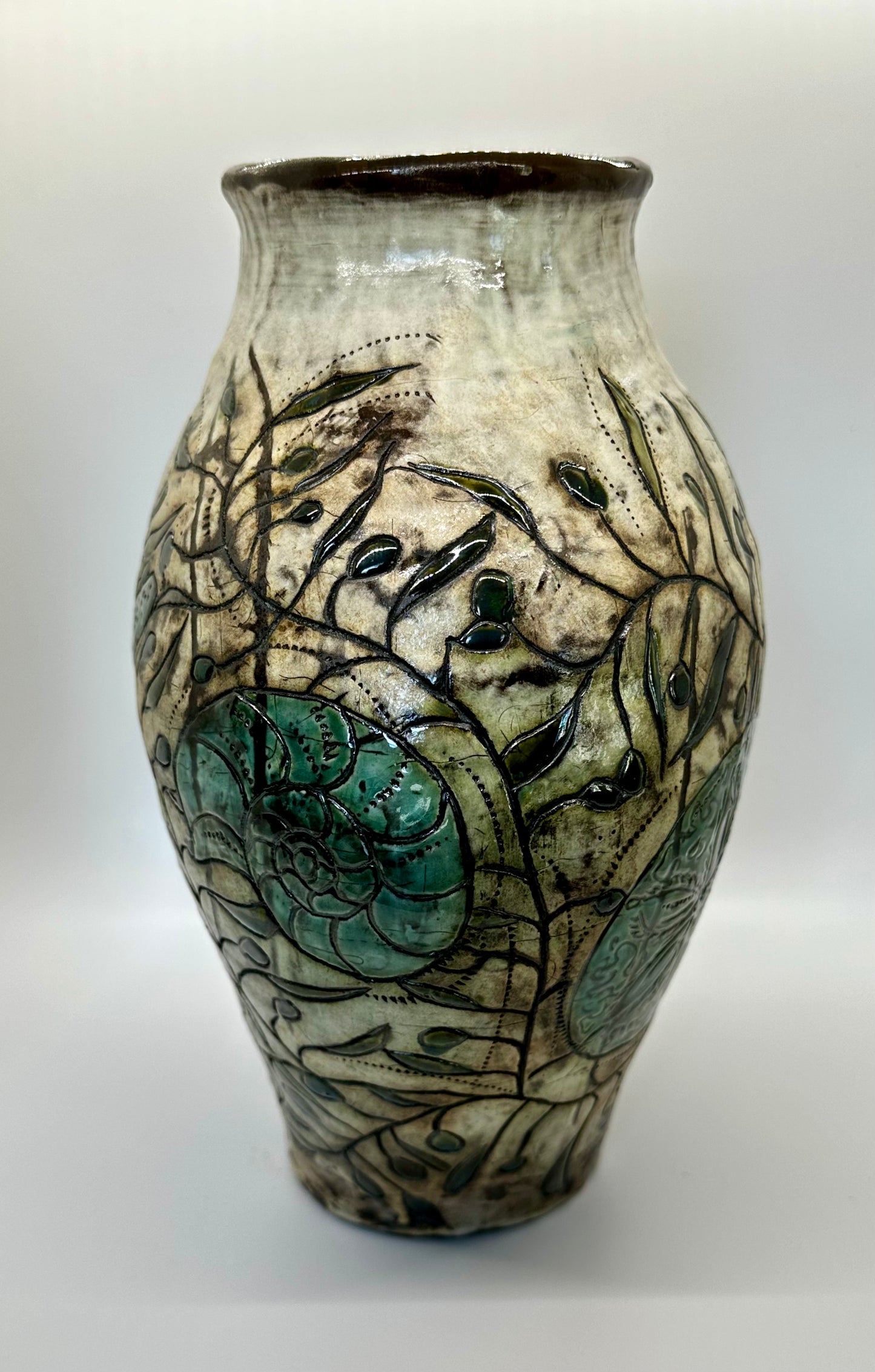 Black Stoneware Seashell Vase